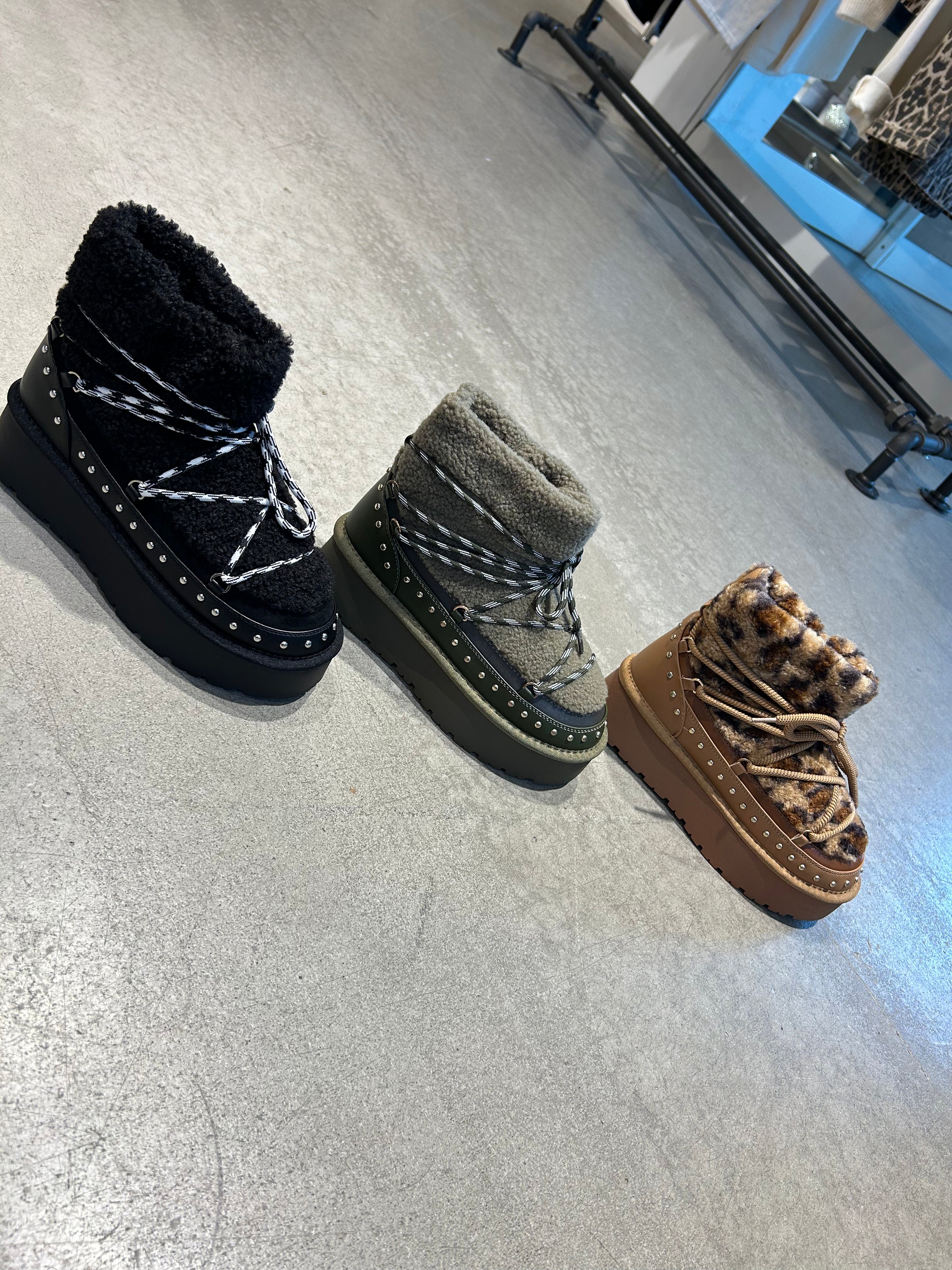 Boot Snow