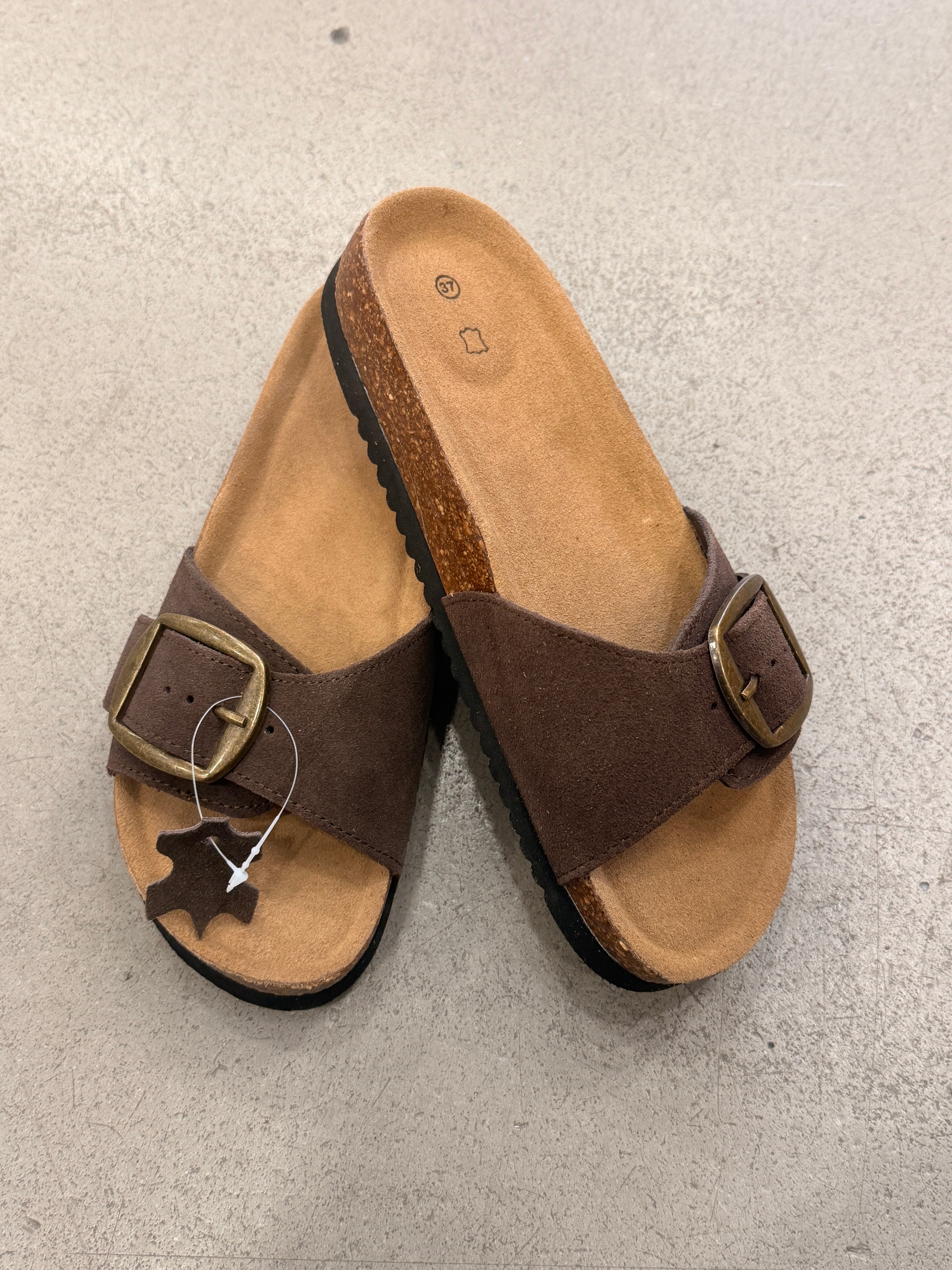 Schlappen Braun Schnalle