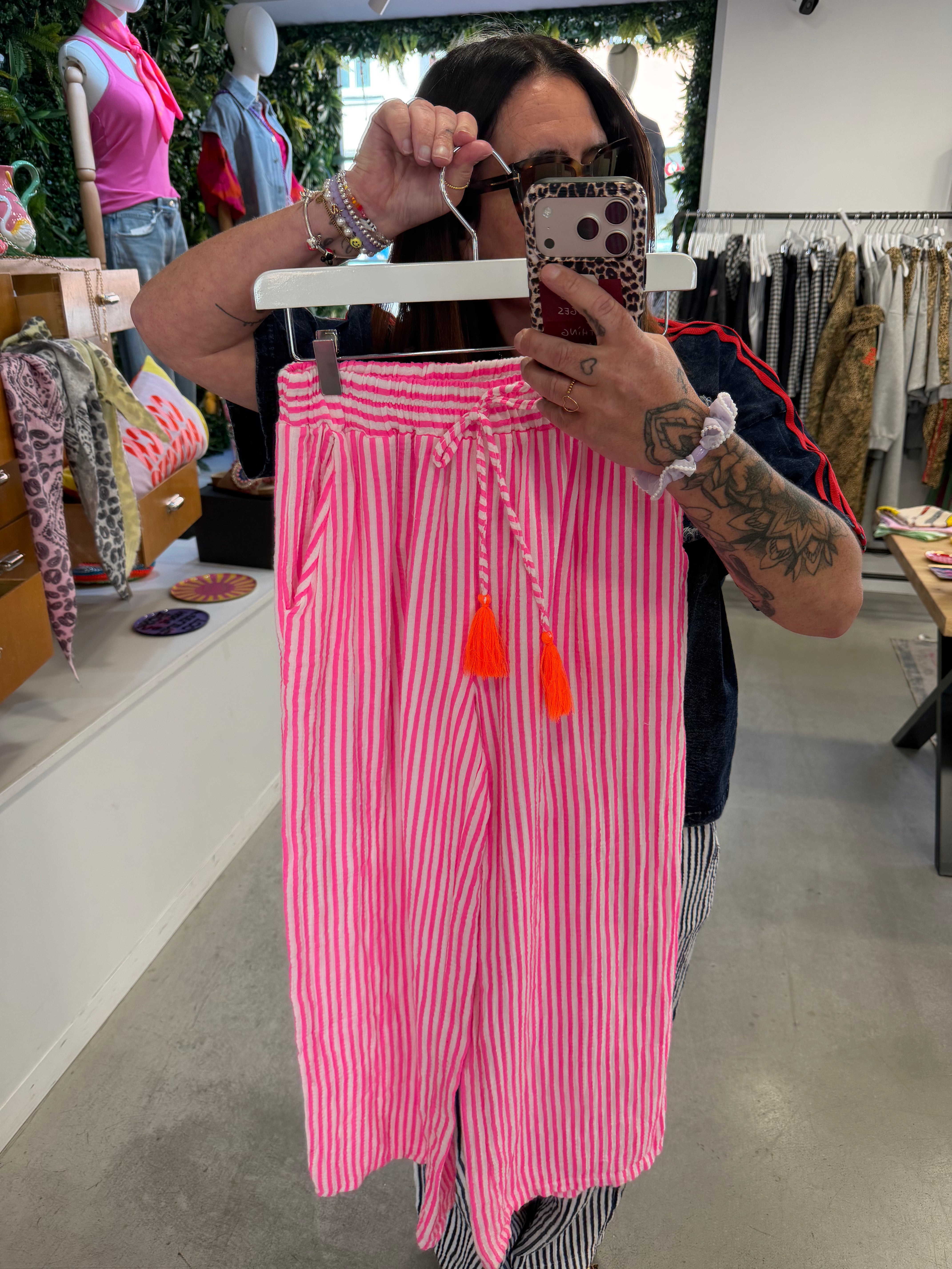 Hose Musselin