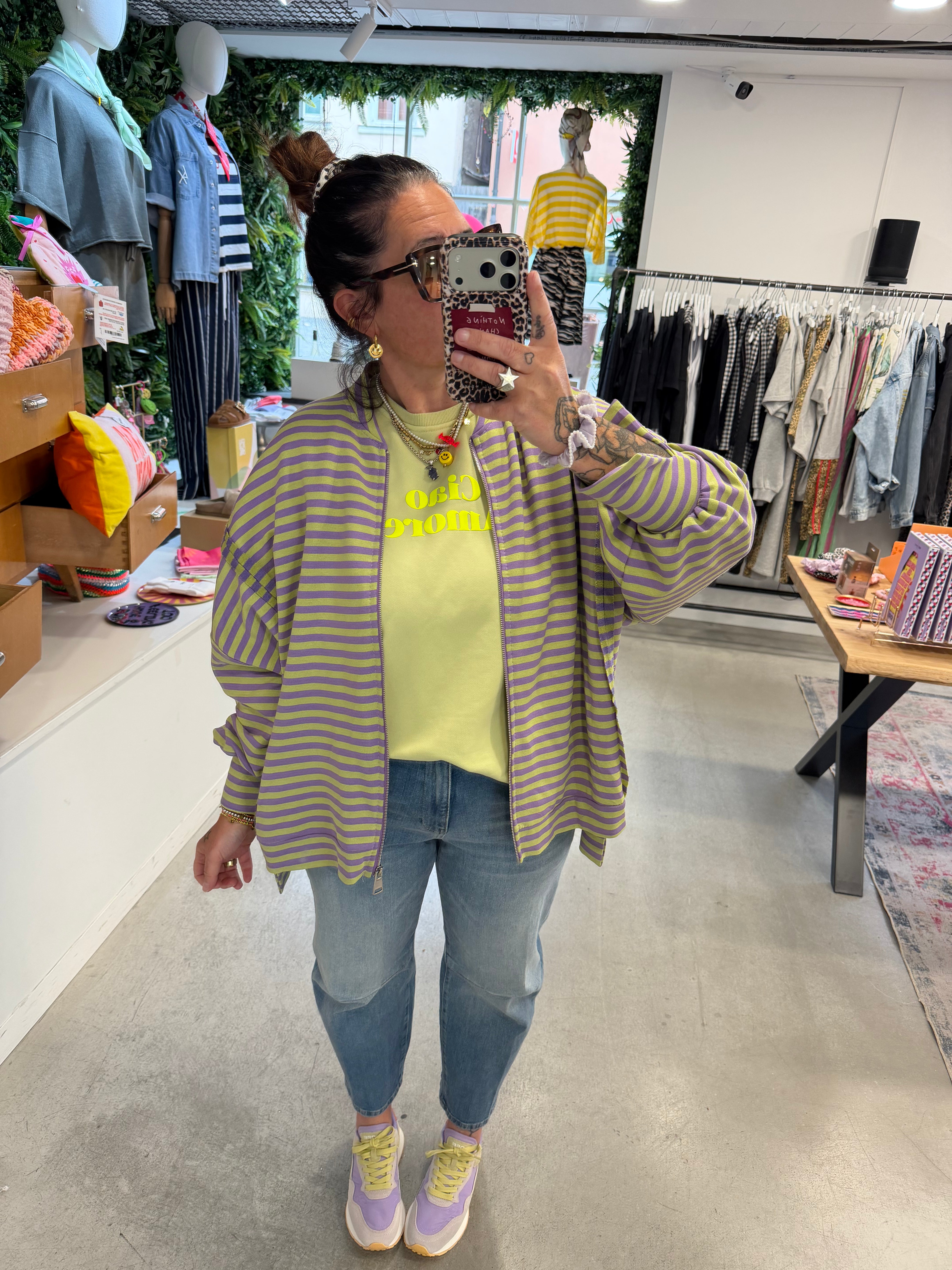 Jacke Lou