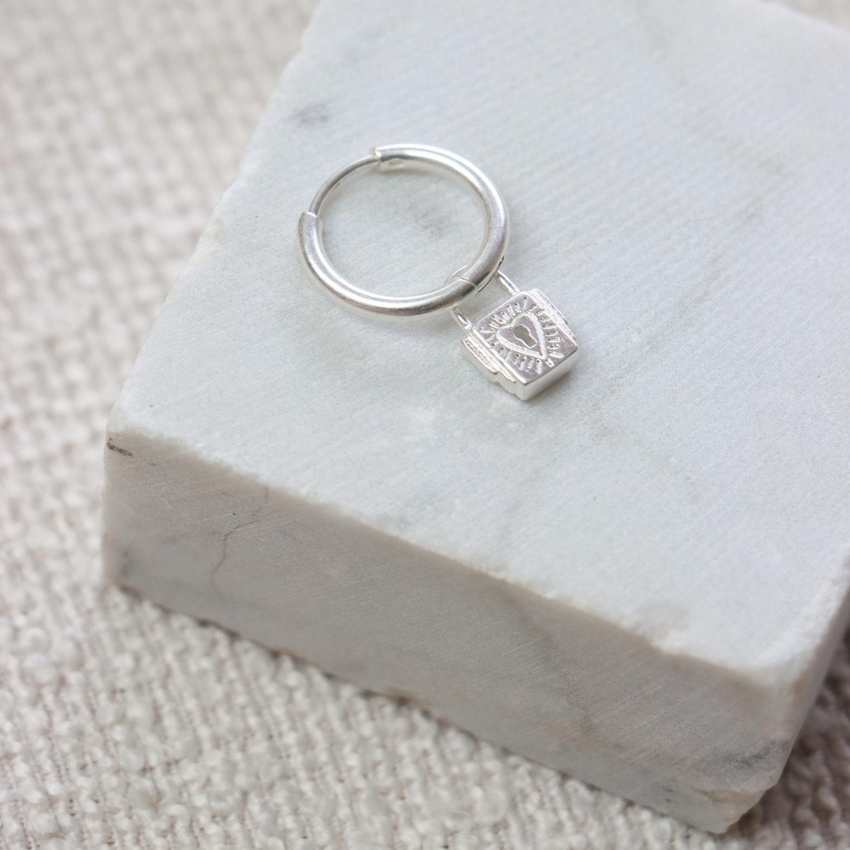Label KIKI Lock of love hoop silver