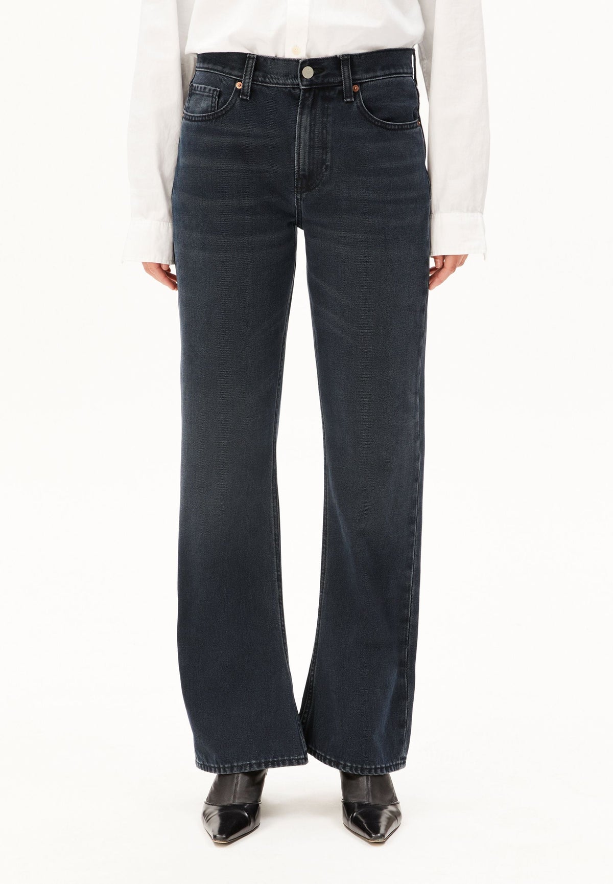 ARMEDANGELS AAKY Bootcut Jeans in Loire