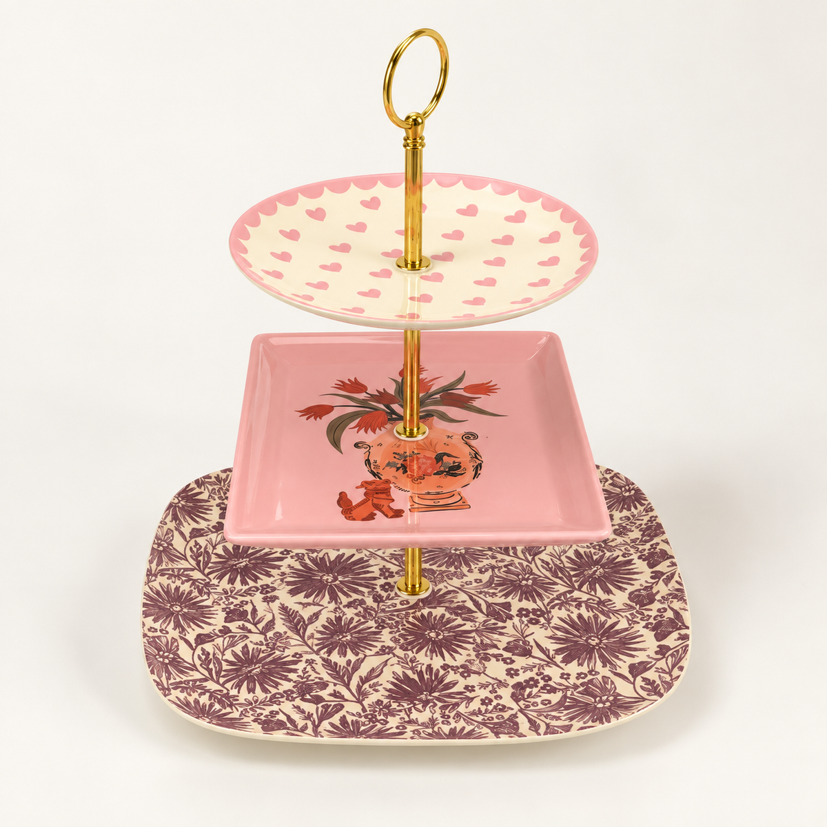 Dreistufige Rice Etagere mit lila Blumenplatte, rosa Platte und Herzteller