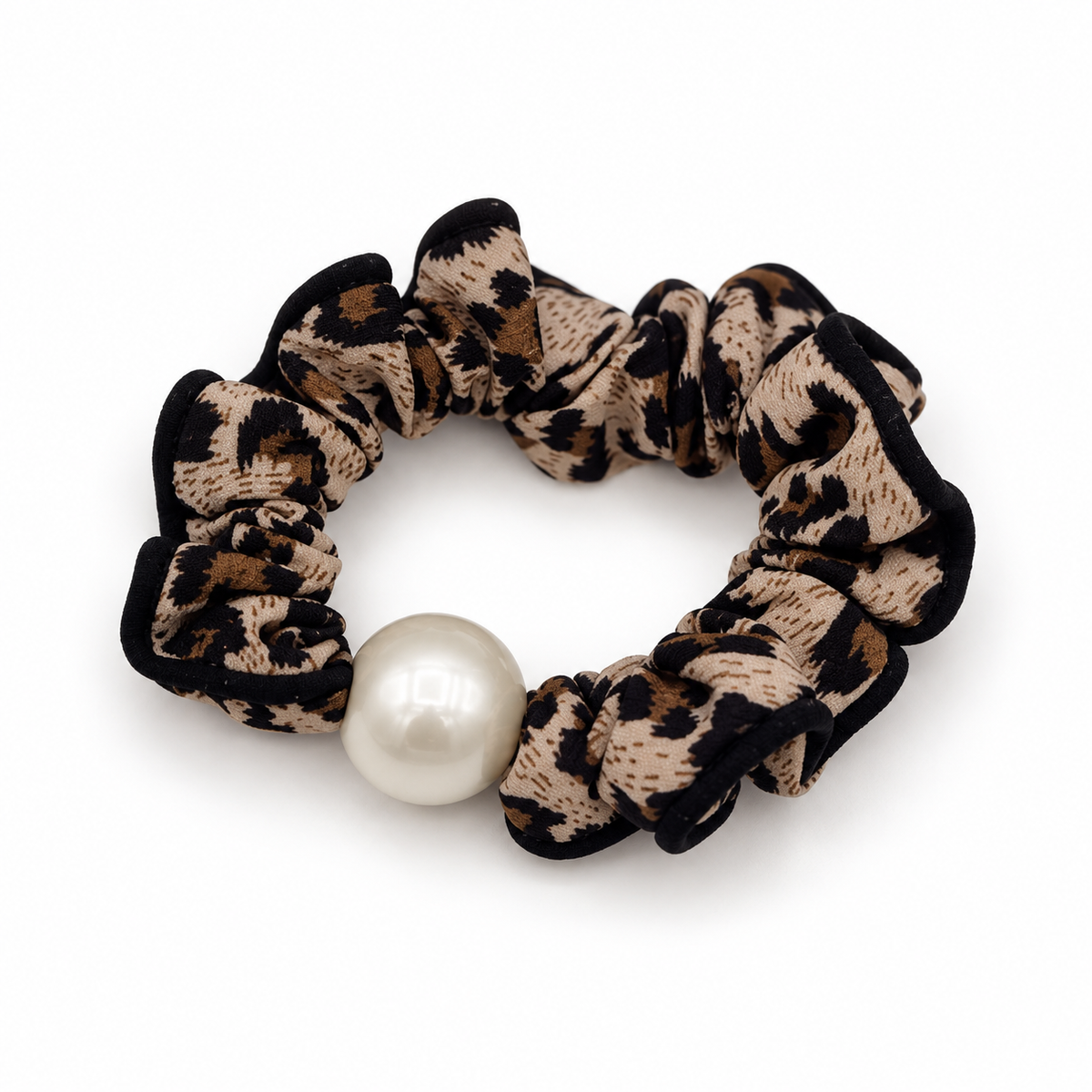 Leo-Scrunchie Beige und Schwarz mit weißer Perle
