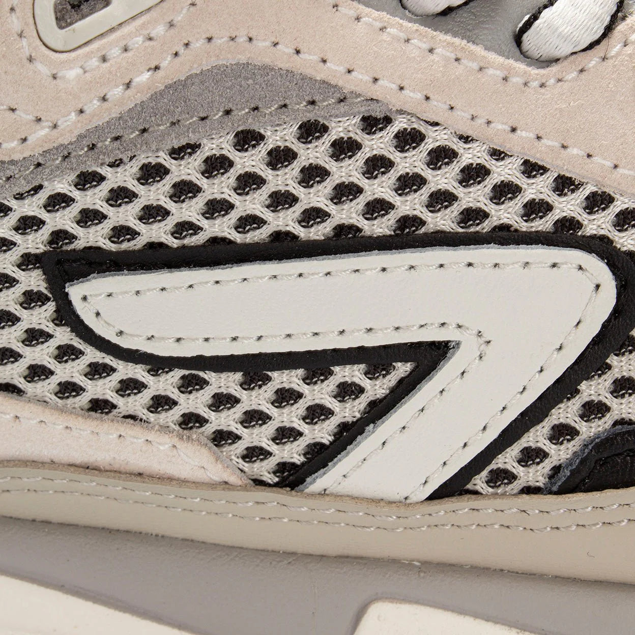 HUB SLAM Runner Light Bone