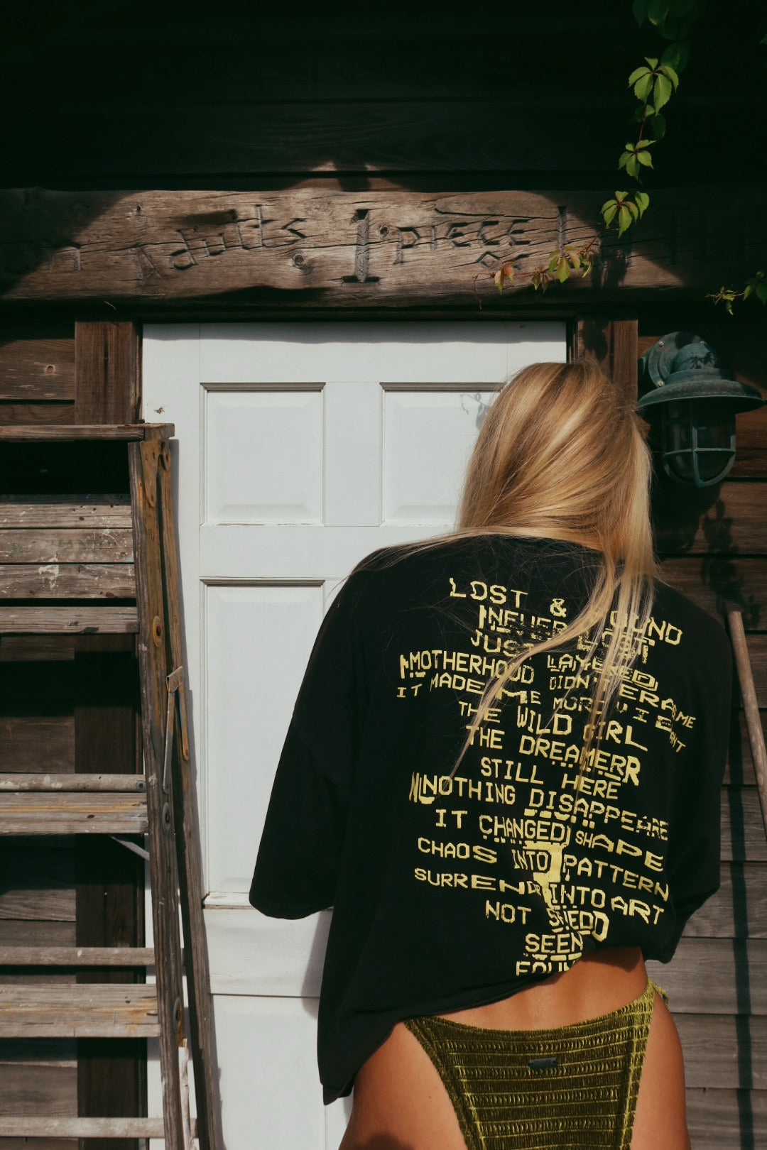 Happy Little Mother Mother Bear T-Shirt – Rückansicht